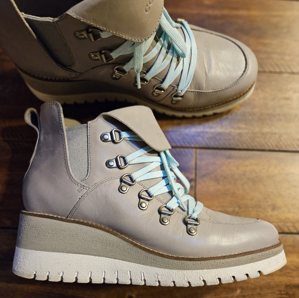 Cole Haan waterproof gray w/mint laces wedge booties sz 9